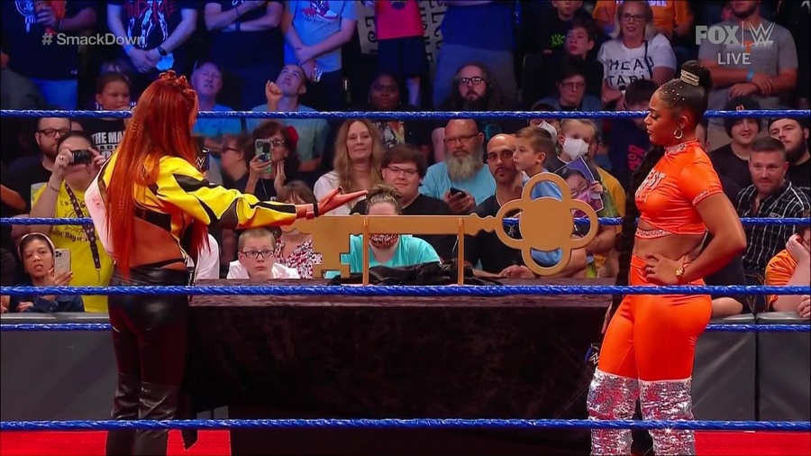 WWE_Friday_Night_SmackDown_2021_09_17_720p_HDTV_x264-NWCHD_mp4_004927780.jpg