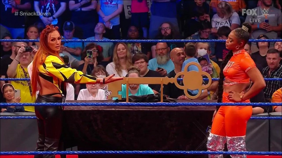 WWE_Friday_Night_SmackDown_2021_09_17_720p_HDTV_x264-NWCHD_mp4_004930983.jpg