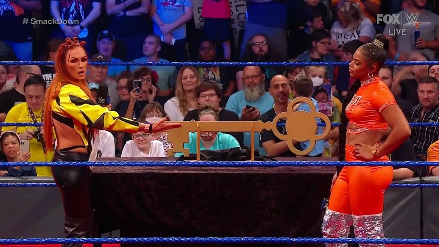 WWE_Friday_Night_SmackDown_2021_09_17_720p_HDTV_x264-NWCHD_mp4_004931784.jpg