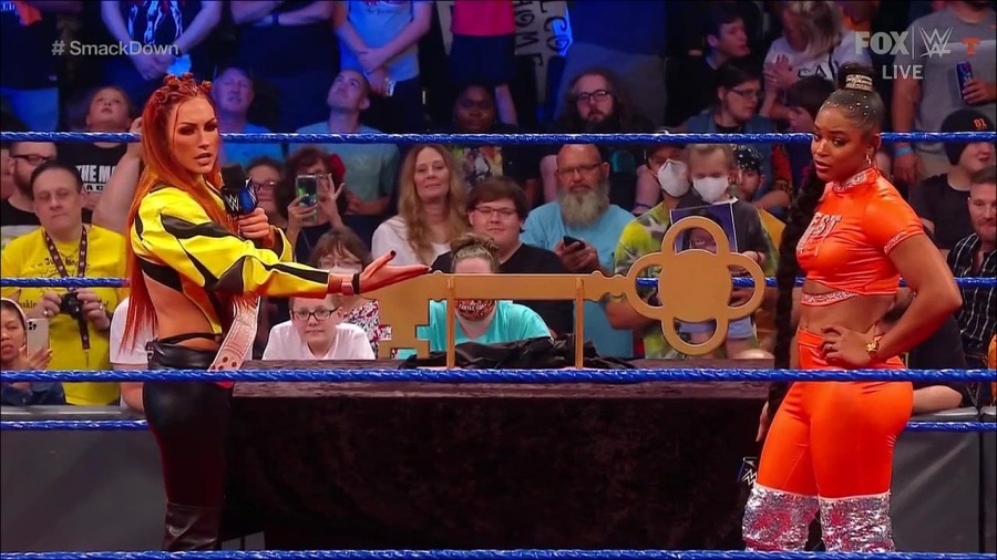 WWE_Friday_Night_SmackDown_2021_09_17_720p_HDTV_x264-NWCHD_mp4_004934987.jpg