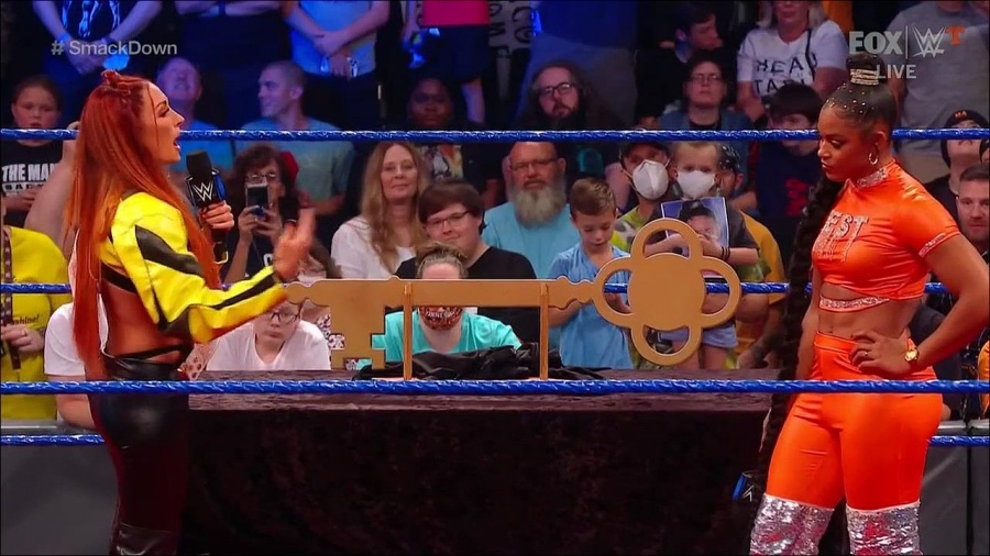 WWE_Friday_Night_SmackDown_2021_09_17_720p_HDTV_x264-NWCHD_mp4_004942195.jpg