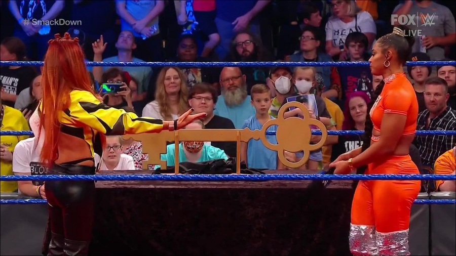 WWE_Friday_Night_SmackDown_2021_09_17_720p_HDTV_x264-NWCHD_mp4_004950203.jpg