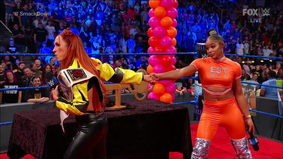 WWE_Friday_Night_SmackDown_2021_09_17_720p_HDTV_x264-NWCHD_mp4_004968621.jpg
