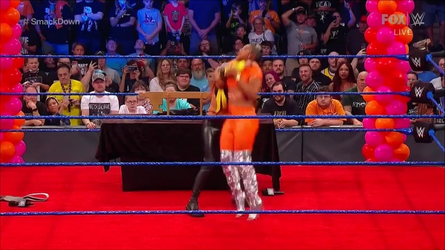 WWE_Friday_Night_SmackDown_2021_09_17_720p_HDTV_x264-NWCHD_mp4_004979031.jpg