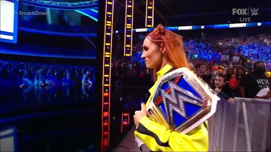 WWE_Friday_Night_SmackDown_2021_09_17_720p_HDTV_x264-NWCHD_mp4_004995848.jpg