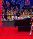 WWE_Friday_Night_SmackDown_2021_09_17_720p_HDTV_x264-NWCHD_mp4_004885338.jpg