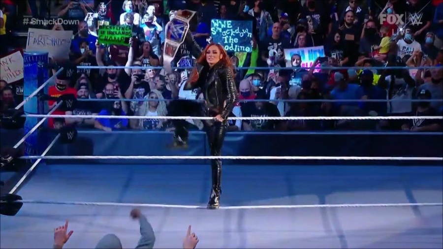 WWE_Friday_Night_SmackDown_2021_09_24_1080p_HDTV_x264-NWCHD_mp4_000103136.jpg