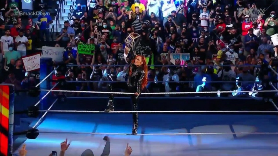 WWE_Friday_Night_SmackDown_2021_09_24_1080p_HDTV_x264-NWCHD_mp4_000104537.jpg