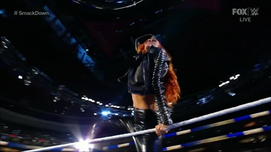 WWE_Friday_Night_SmackDown_2021_09_24_1080p_HDTV_x264-NWCHD_mp4_000122755.jpg