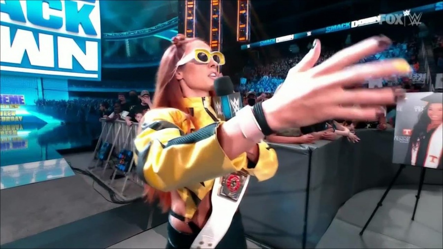 WWE_Friday_Night_SmackDown_2021_09_24_1080p_HDTV_x264-NWCHD_mp4_000201901.jpg