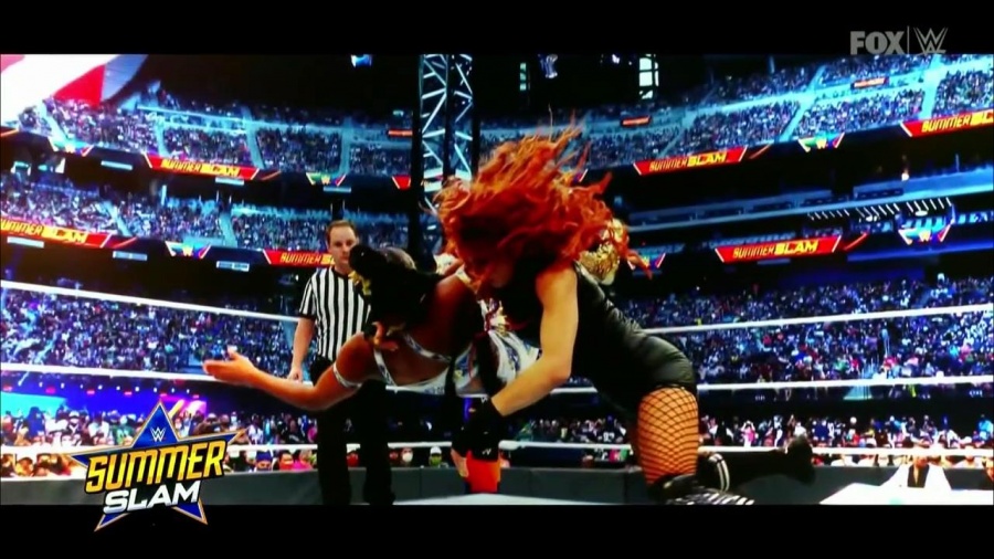WWE_Friday_Night_SmackDown_2021_09_24_1080p_HDTV_x264-NWCHD_mp4_000218017.jpg