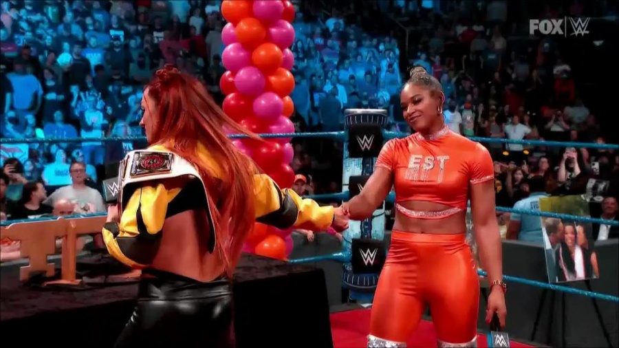 WWE_Friday_Night_SmackDown_2021_09_24_1080p_HDTV_x264-NWCHD_mp4_000232031.jpg