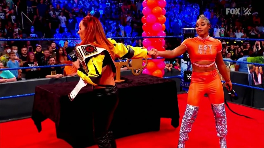 WWE_Friday_Night_SmackDown_2021_09_24_1080p_HDTV_x264-NWCHD_mp4_000233433.jpg