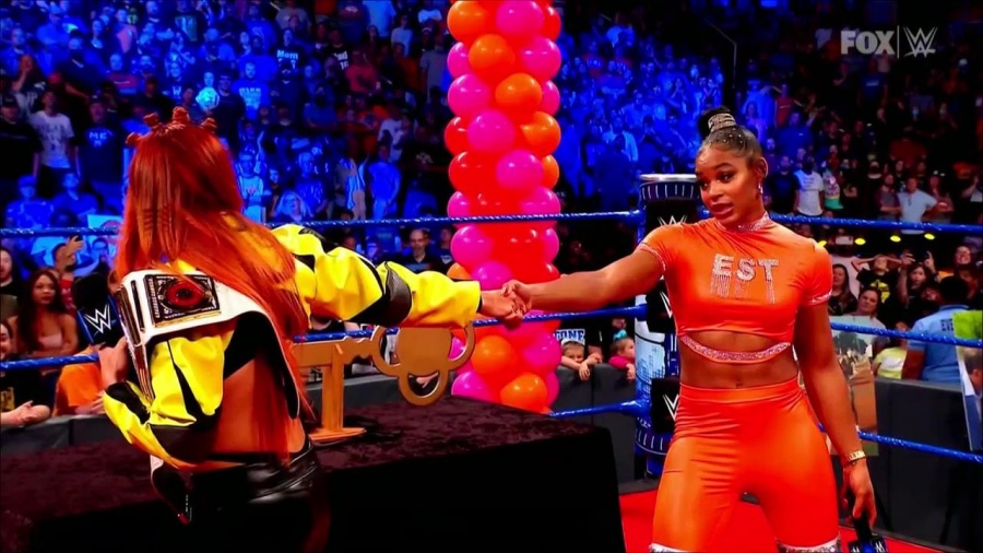 WWE_Friday_Night_SmackDown_2021_09_24_1080p_HDTV_x264-NWCHD_mp4_000236236.jpg