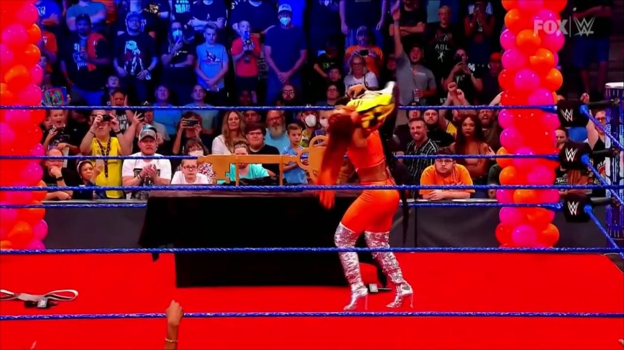 WWE_Friday_Night_SmackDown_2021_09_24_1080p_HDTV_x264-NWCHD_mp4_000243243.jpg