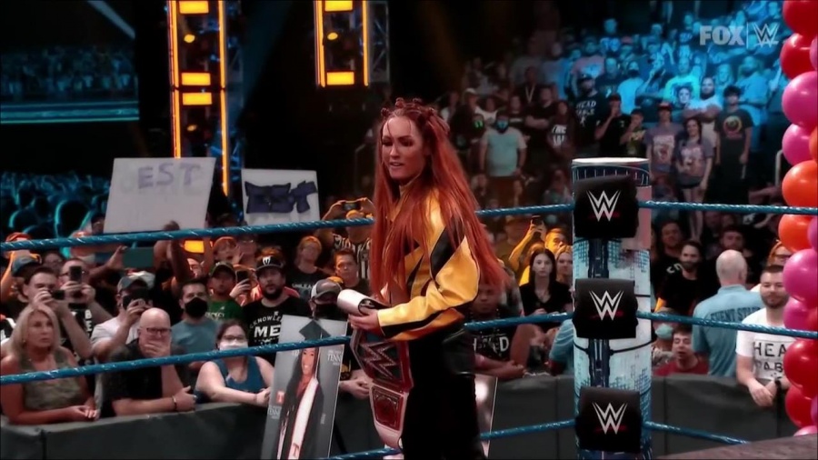 WWE_Friday_Night_SmackDown_2021_09_24_1080p_HDTV_x264-NWCHD_mp4_000250250.jpg