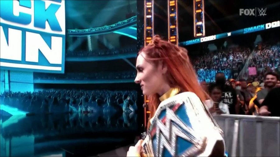 WWE_Friday_Night_SmackDown_2021_09_24_1080p_HDTV_x264-NWCHD_mp4_000253052.jpg