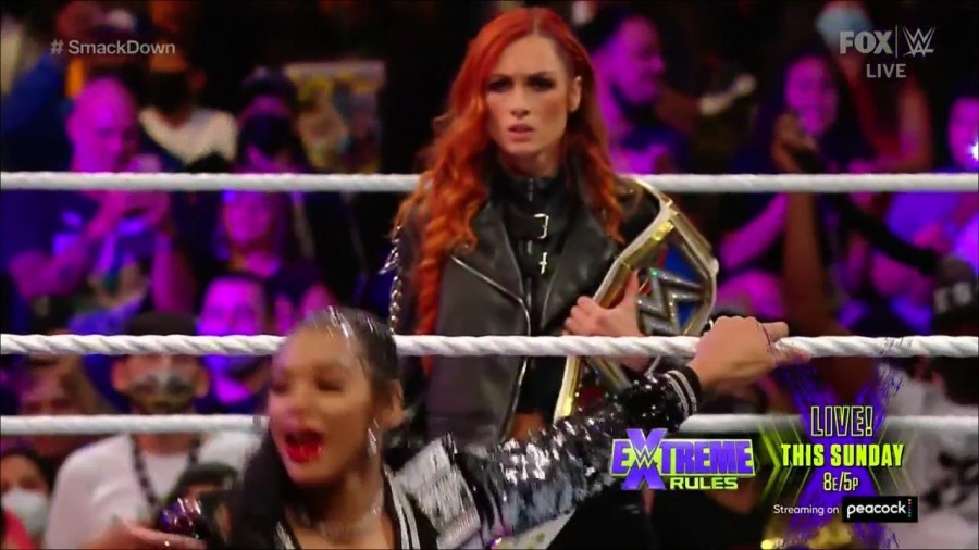WWE_Friday_Night_SmackDown_2021_09_24_1080p_HDTV_x264-NWCHD_mp4_000480413.jpg