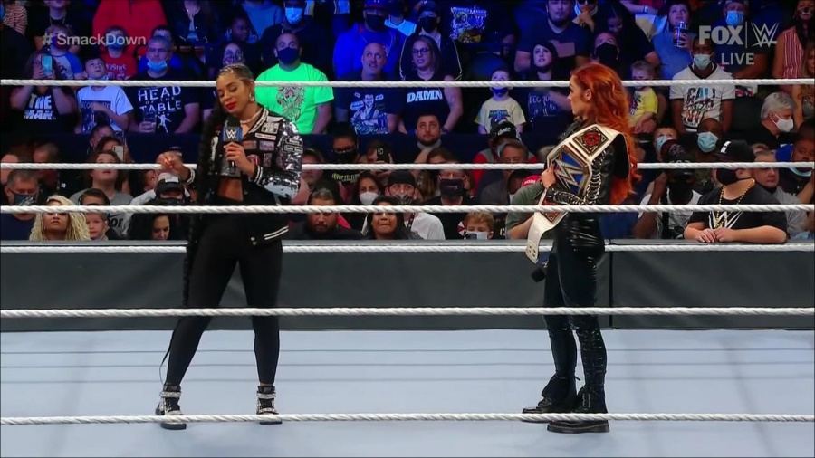 WWE_Friday_Night_SmackDown_2021_09_24_1080p_HDTV_x264-NWCHD_mp4_000540673.jpg