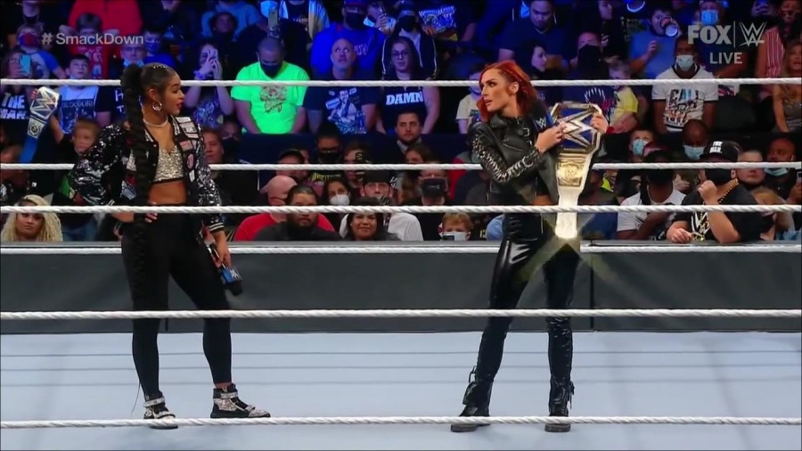WWE_Friday_Night_SmackDown_2021_09_24_1080p_HDTV_x264-NWCHD_mp4_000577109.jpg