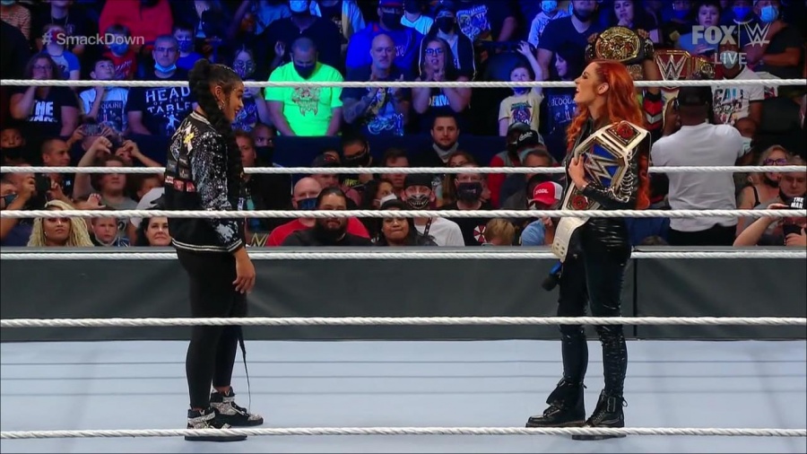 WWE_Friday_Night_SmackDown_2021_09_24_1080p_HDTV_x264-NWCHD_mp4_000708140.jpg