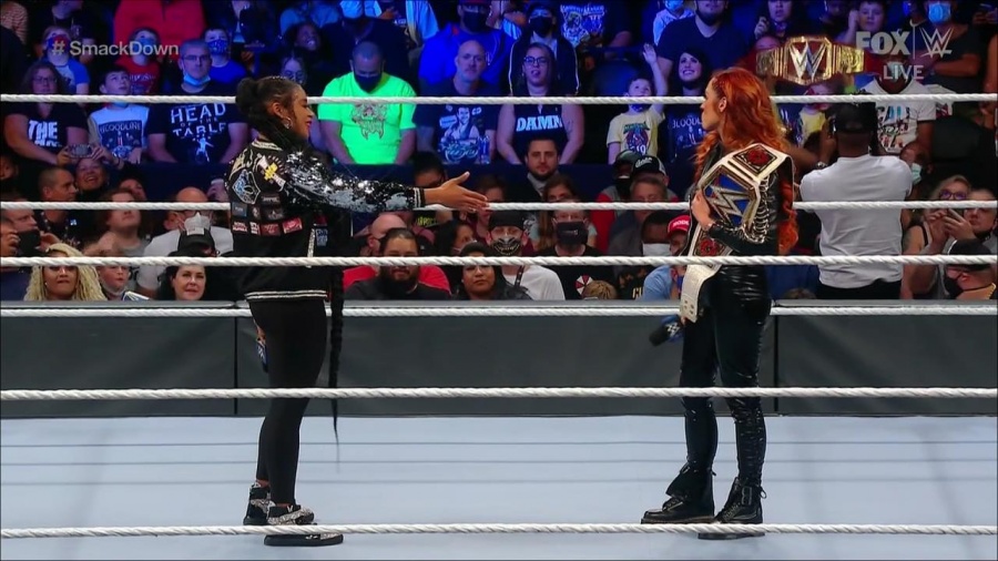 WWE_Friday_Night_SmackDown_2021_09_24_1080p_HDTV_x264-NWCHD_mp4_000711644.jpg