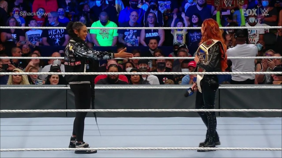 WWE_Friday_Night_SmackDown_2021_09_24_1080p_HDTV_x264-NWCHD_mp4_000712344.jpg