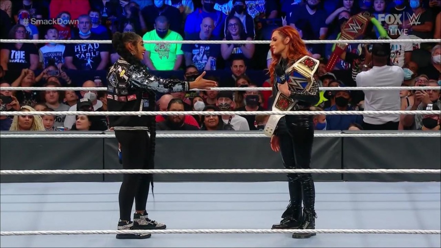 WWE_Friday_Night_SmackDown_2021_09_24_1080p_HDTV_x264-NWCHD_mp4_000718651.jpg