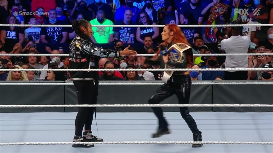 WWE_Friday_Night_SmackDown_2021_09_24_1080p_HDTV_x264-NWCHD_mp4_000719351.jpg
