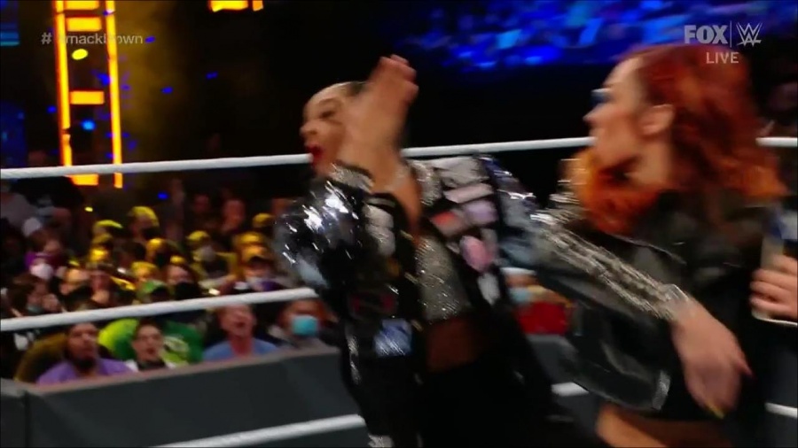 WWE_Friday_Night_SmackDown_2021_09_24_1080p_HDTV_x264-NWCHD_mp4_000720052.jpg