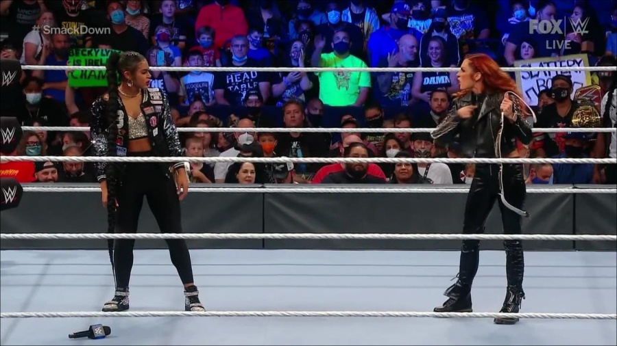 WWE_Friday_Night_SmackDown_2021_09_24_1080p_HDTV_x264-NWCHD_mp4_000738971.jpg