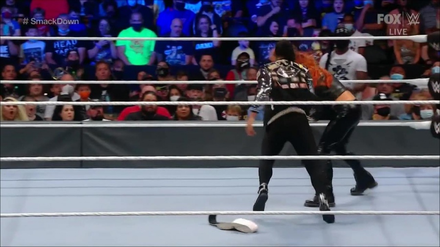 WWE_Friday_Night_SmackDown_2021_09_24_1080p_HDTV_x264-NWCHD_mp4_000741774.jpg