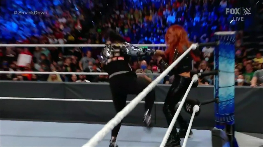 WWE_Friday_Night_SmackDown_2021_09_24_1080p_HDTV_x264-NWCHD_mp4_000744577.jpg
