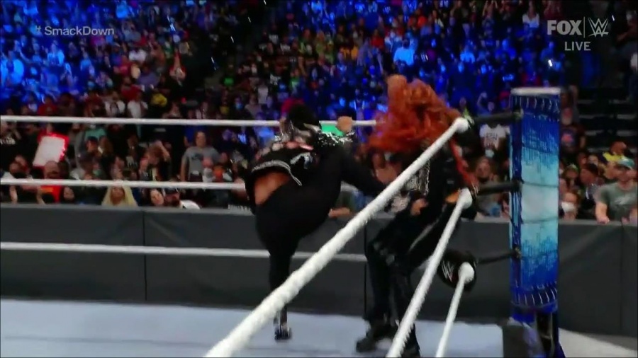 WWE_Friday_Night_SmackDown_2021_09_24_1080p_HDTV_x264-NWCHD_mp4_000745978.jpg