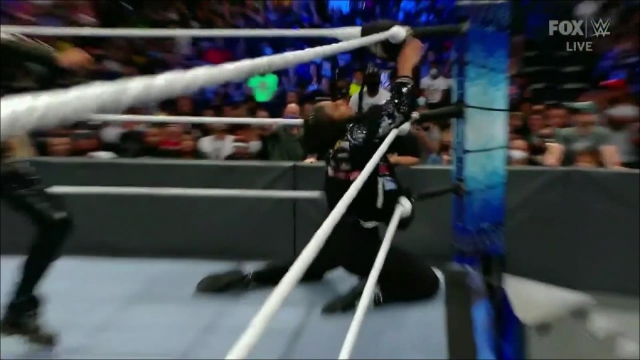 WWE_Friday_Night_SmackDown_2021_09_24_1080p_HDTV_x264-NWCHD_mp4_000751584.jpg