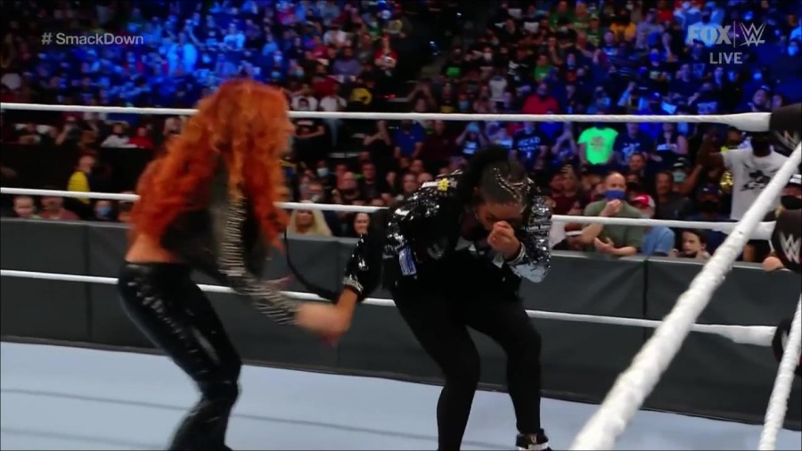 WWE_Friday_Night_SmackDown_2021_09_24_1080p_HDTV_x264-NWCHD_mp4_000754386.jpg