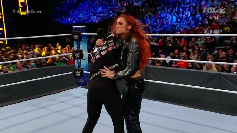 WWE_Friday_Night_SmackDown_2021_09_24_1080p_HDTV_x264-NWCHD_mp4_000757890.jpg