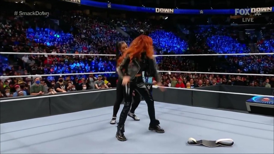 WWE_Friday_Night_SmackDown_2021_09_24_1080p_HDTV_x264-NWCHD_mp4_000760693.jpg