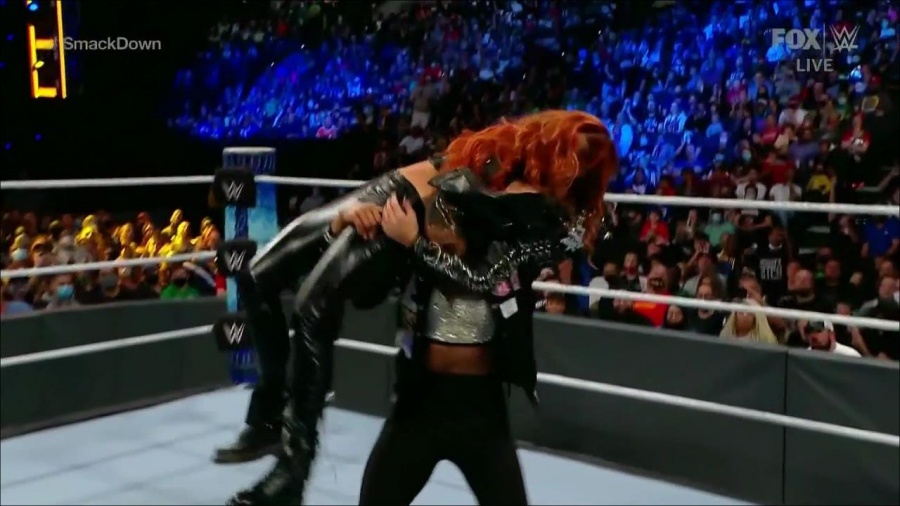 WWE_Friday_Night_SmackDown_2021_09_24_1080p_HDTV_x264-NWCHD_mp4_000762094.jpg