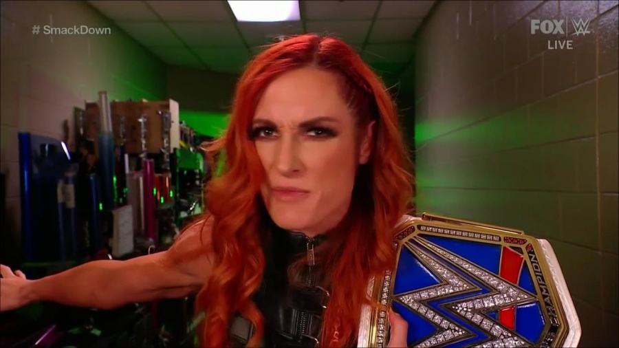 WWE_Friday_Night_SmackDown_2021_09_24_1080p_HDTV_x264-NWCHD_mp4_003946257.jpg