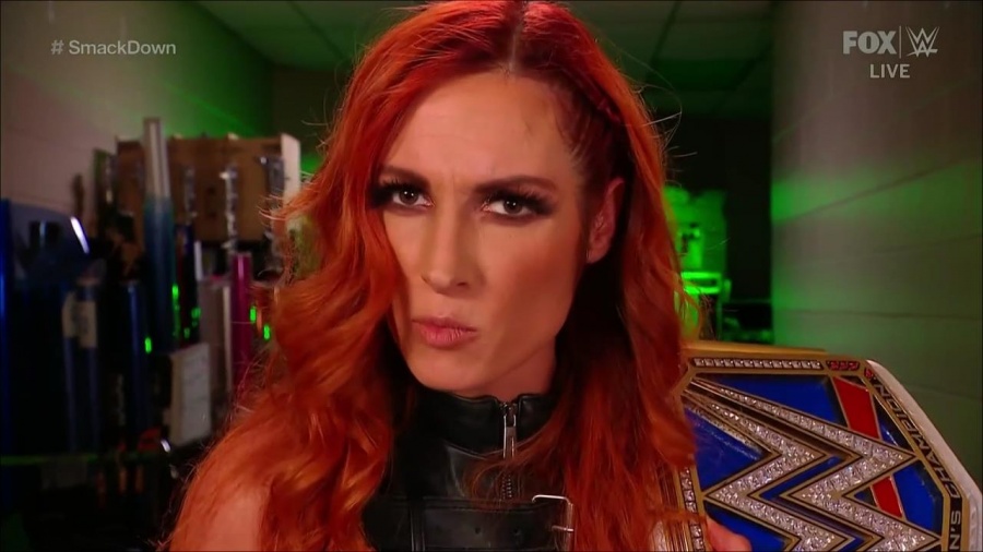 WWE_Friday_Night_SmackDown_2021_09_24_1080p_HDTV_x264-NWCHD_mp4_003964475.jpg