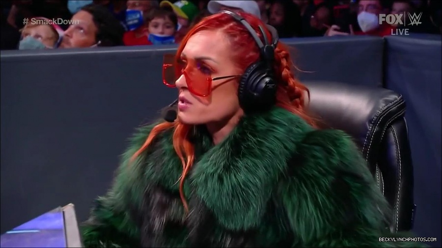 WWE_Friday_Night_SmackDown_2021_10_01_720p_HDTV_x264-NWCHD_mp4_004463066.jpg