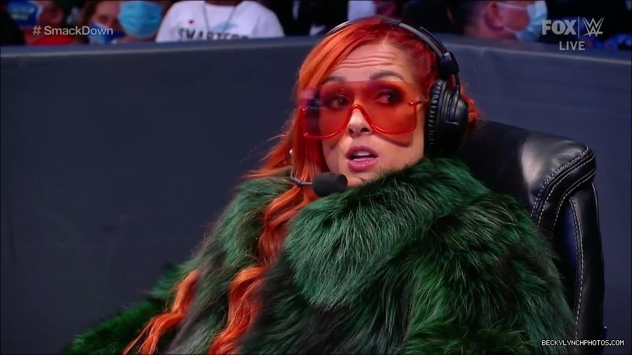 WWE_Friday_Night_SmackDown_2021_10_01_720p_HDTV_x264-NWCHD_mp4_004585065.jpg