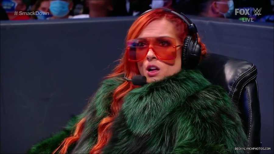 WWE_Friday_Night_SmackDown_2021_10_01_720p_HDTV_x264-NWCHD_mp4_004585766.jpg