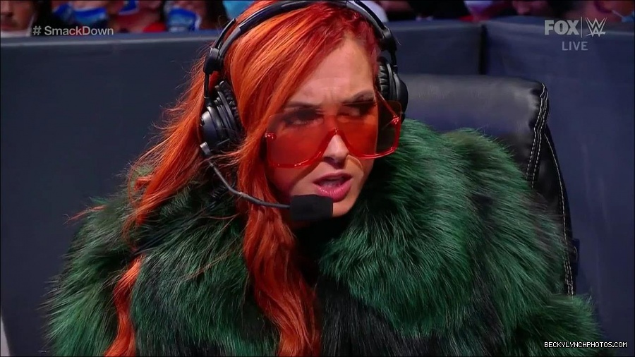 WWE_Friday_Night_SmackDown_2021_10_01_720p_HDTV_x264-NWCHD_mp4_004670551.jpg