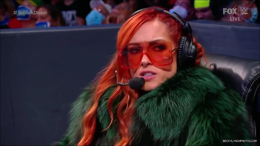 WWE_Friday_Night_SmackDown_2021_10_01_720p_HDTV_x264-NWCHD_mp4_004728709.jpg