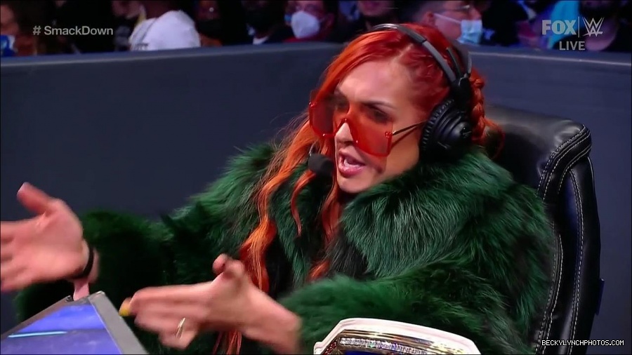 WWE_Friday_Night_SmackDown_2021_10_01_720p_HDTV_x264-NWCHD_mp4_004798779.jpg