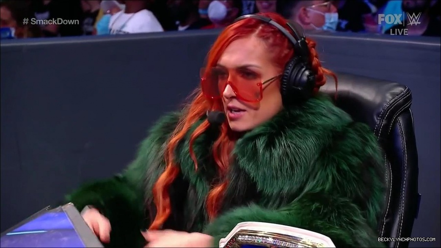 WWE_Friday_Night_SmackDown_2021_10_01_720p_HDTV_x264-NWCHD_mp4_004799479.jpg