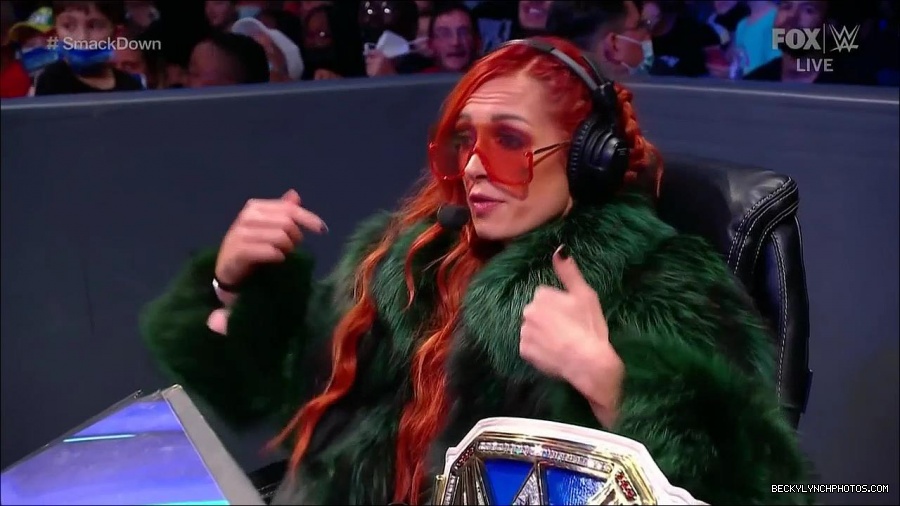 WWE_Friday_Night_SmackDown_2021_10_01_720p_HDTV_x264-NWCHD_mp4_004801582.jpg