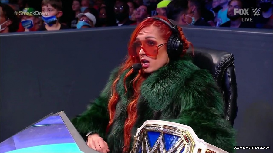 WWE_Friday_Night_SmackDown_2021_10_01_720p_HDTV_x264-NWCHD_mp4_004802983.jpg